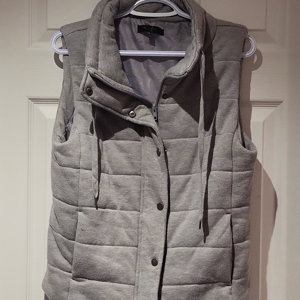 Sport sleeveless jacket
